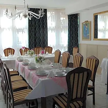 Zbyszko Hotel 3*